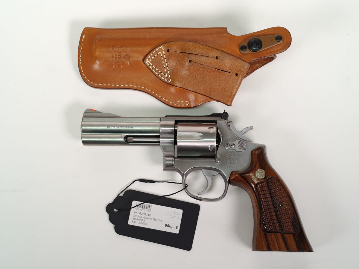 Smith & Wesson 686-3 .357 Magnum – Stainless mit Holzgriff