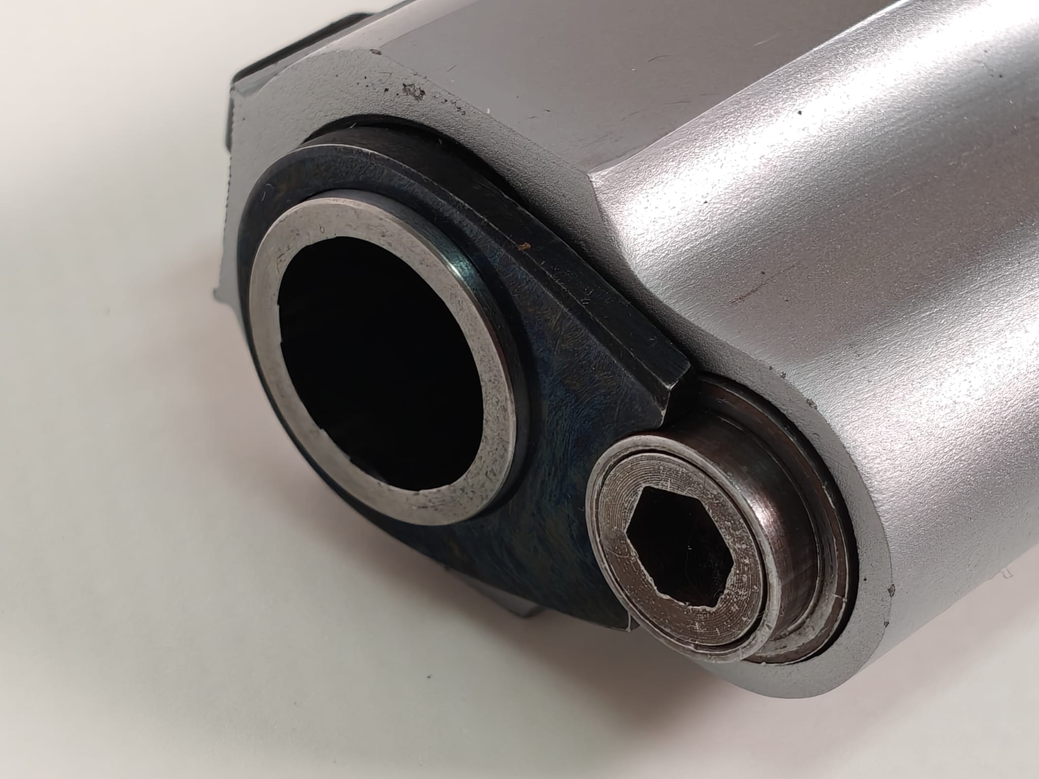Colt Mod. Gold Cup .45ACP + Ersatzmagazin