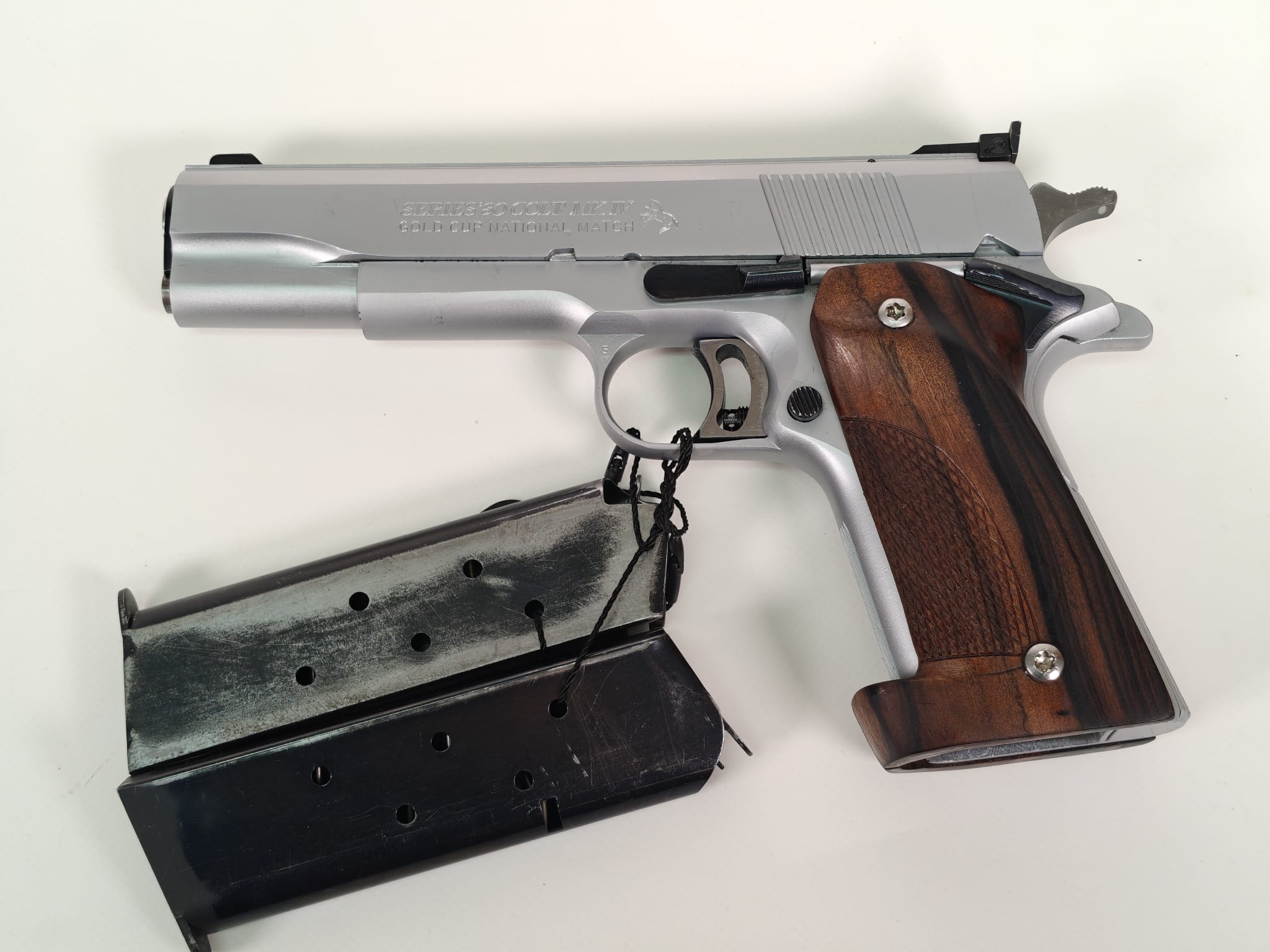 Colt Mod. Gold Cup .45ACP + Ersatzmagazin