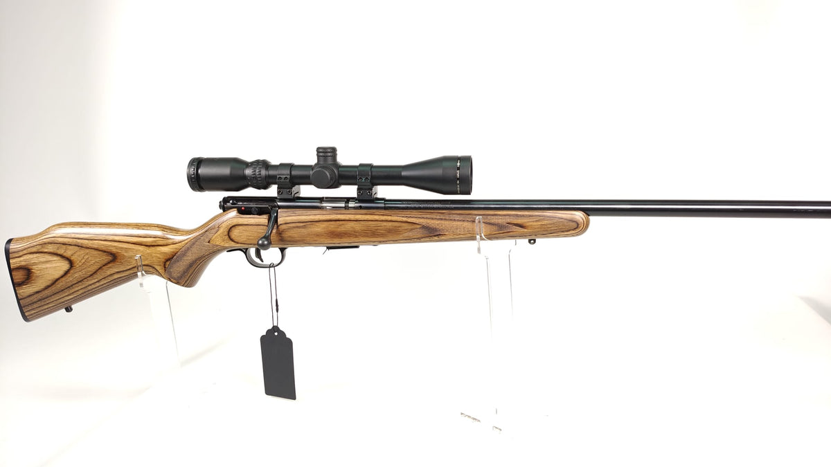 Savage Mod. 93R17 .17HMR inkl. Hawke 4-12-40