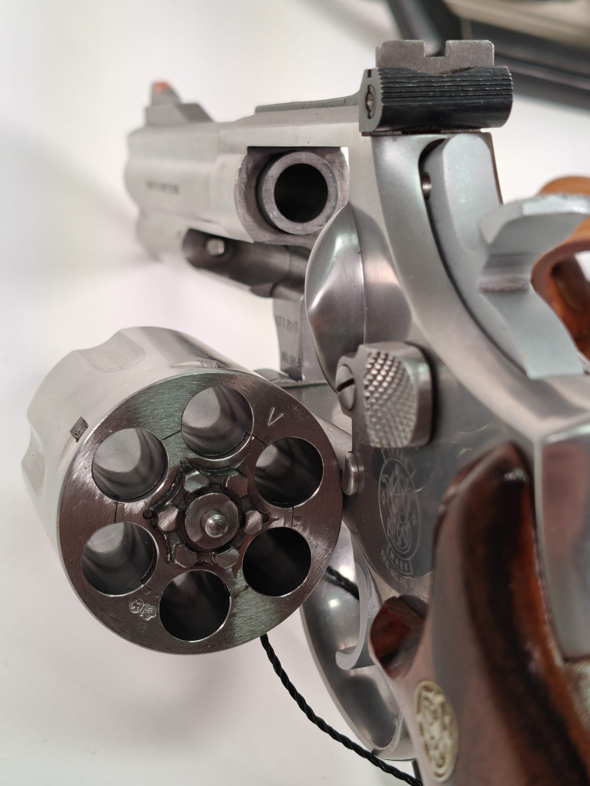 Smith & Wesson 686-3 .357 Magnum – Stainless mit Holzgriff