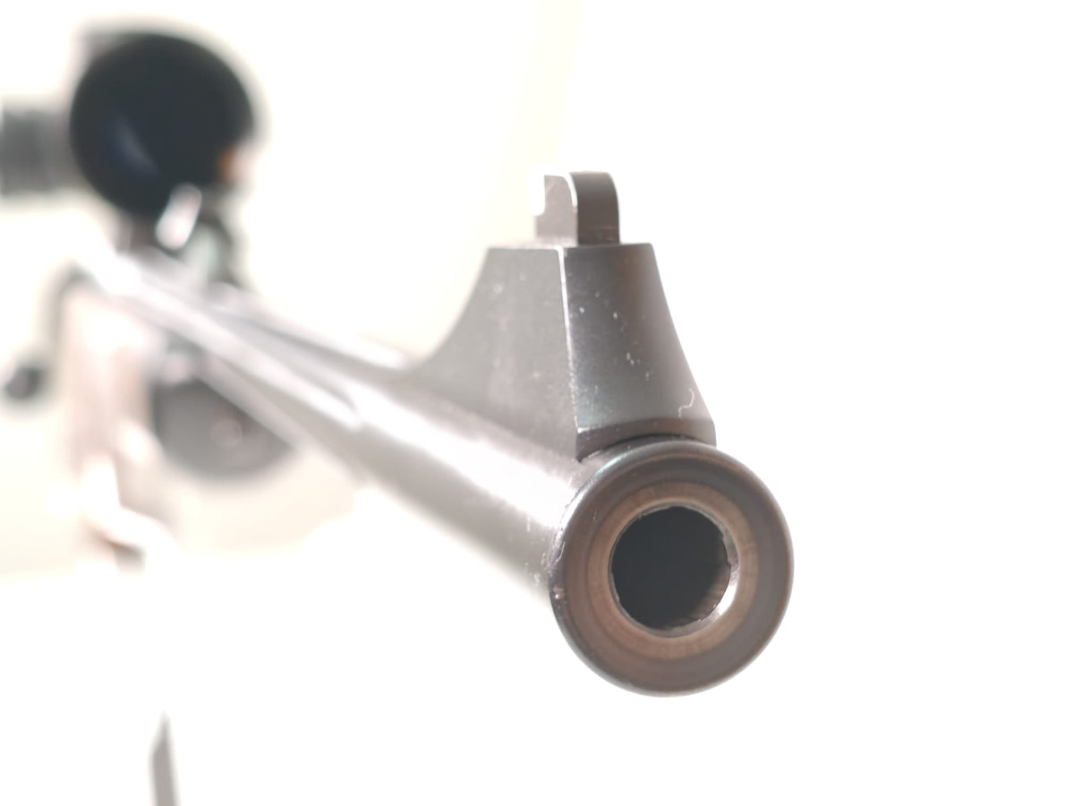 Blaser R8 Luxus 8x57 IS – Holzklasse 5, kannelierter Lauf und neues Blaser B2 3–18x50 iC