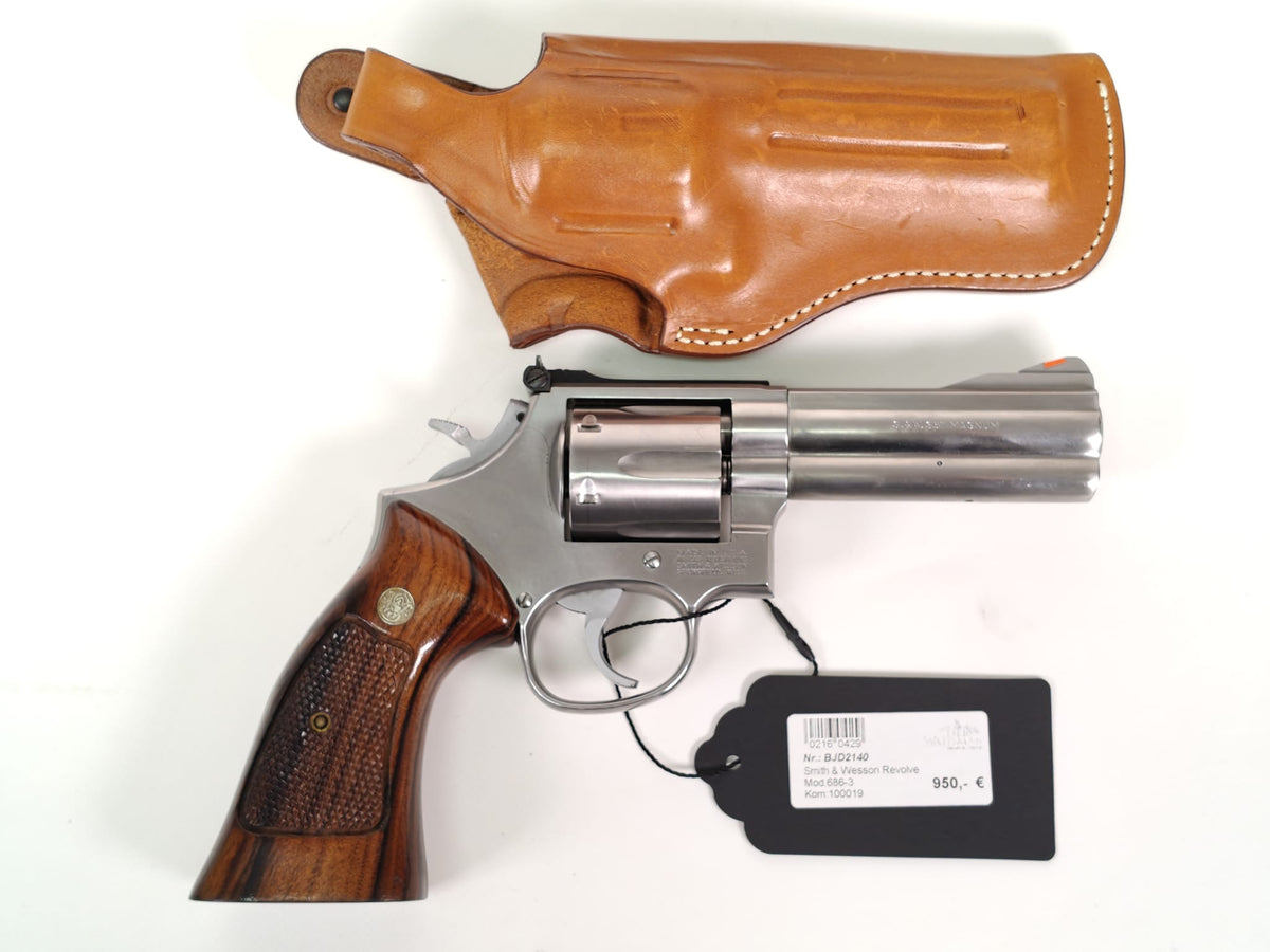 Smith & Wesson 686-3 .357 Magnum – Stainless mit Holzgriff