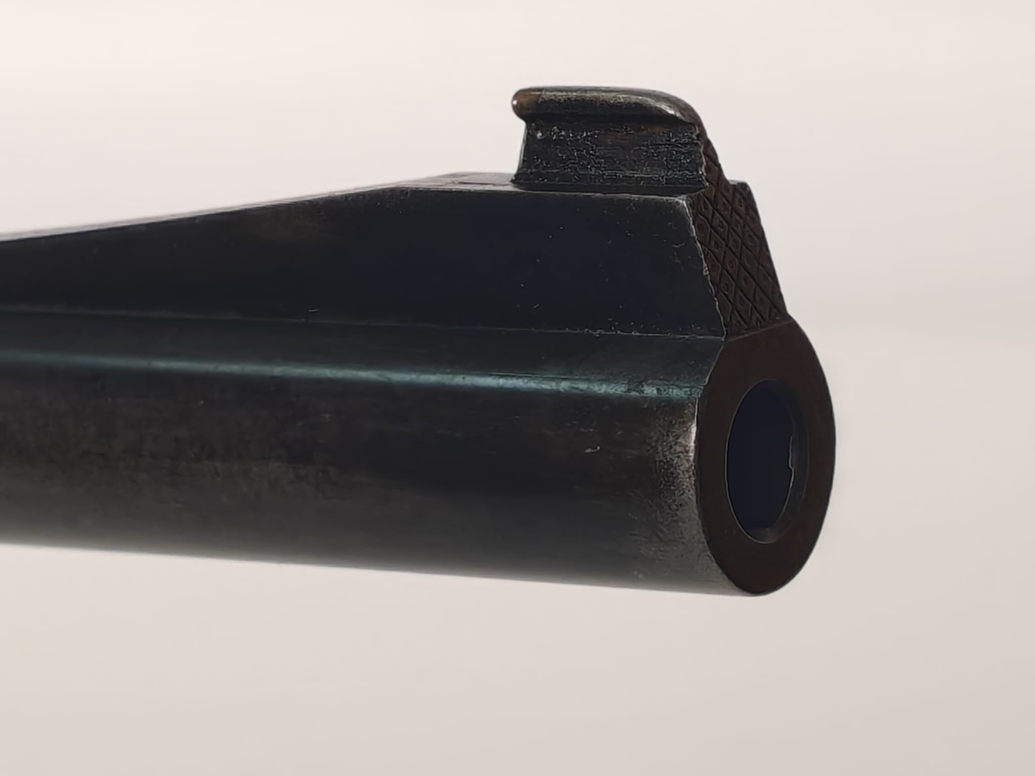 Repetierer Einzelstück 7x64 inkl. ZF 2,5-10x42 mit Handgravuren und Schaftholzverschneidungen