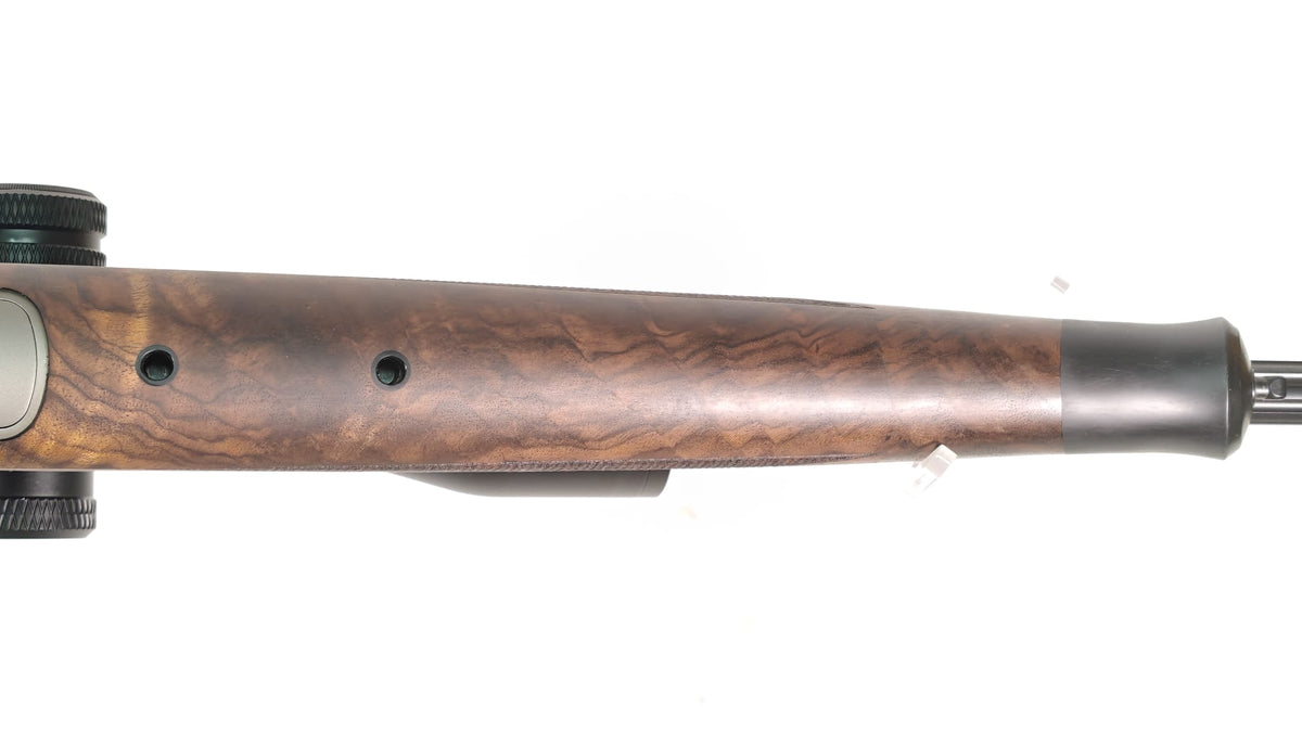 Blaser R8 Luxus 8x57 IS – Holzklasse 5, kannelierter Lauf und neues Blaser B2 3–18x50 iC